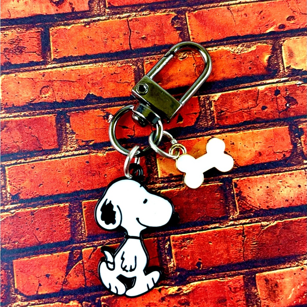 Snoopy 2 Inch Keychain - Picture 7 of 10